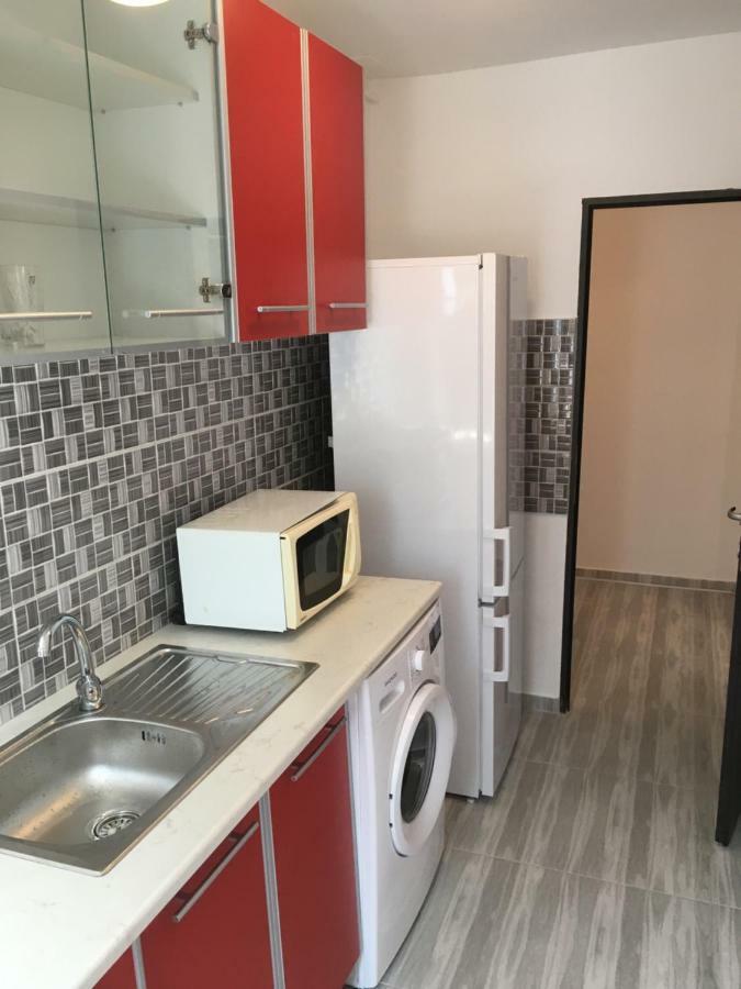 Jane House 2 Apartment Bukares Bagian luar foto